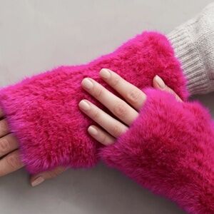 Overland Holly Mink Fur Fingerless Gloves Hot Pink